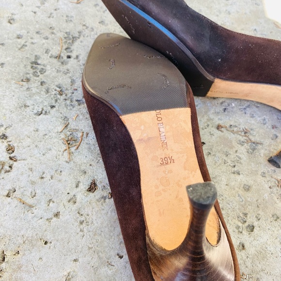 Manolo Blahnik Dark Brown Suede Lace Up Bow Pumps - Picture 7 of 13